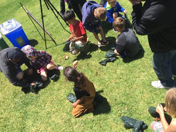 Fake Poo Pickup Race Participants