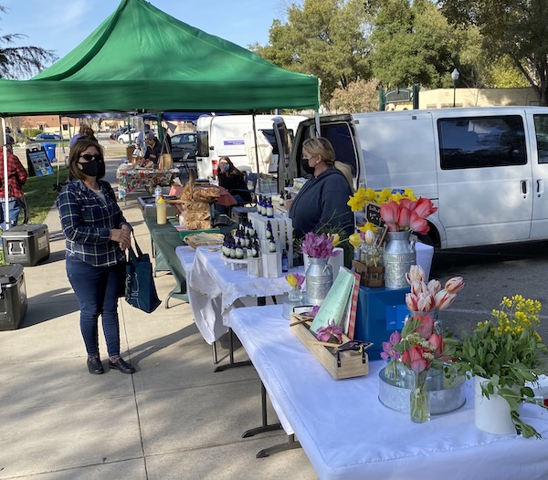 Atown Farmers with flowers