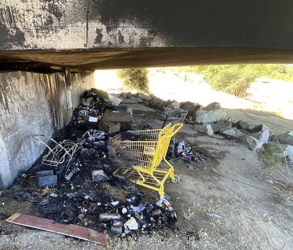 Fire breaks out under Highway 41 bridge in Atascadero 