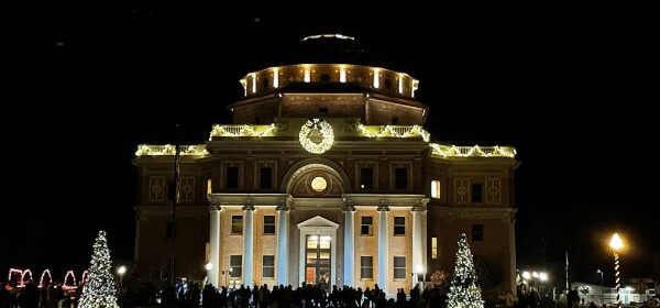 light up the rotunda