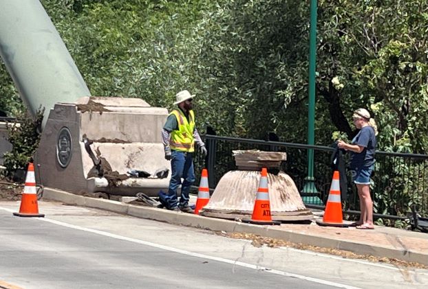 AX Lewis Ave Bridge