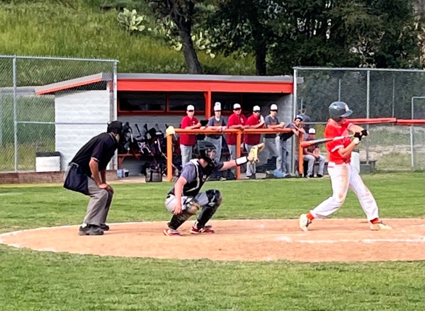 Greyhounds win all three games in Easter baseball tournament 