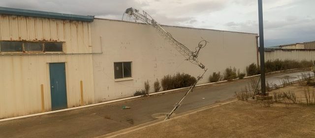 rock radio tower collapses