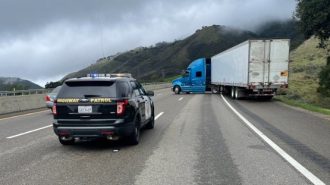 Semi truck blocks traffic on Cuesta Grade