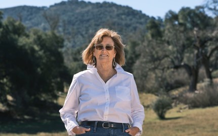 Local author hosting book signing