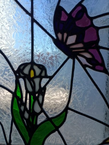 Art Center Morro Bay hosts stained glass workshop with artist Deborah Wogan