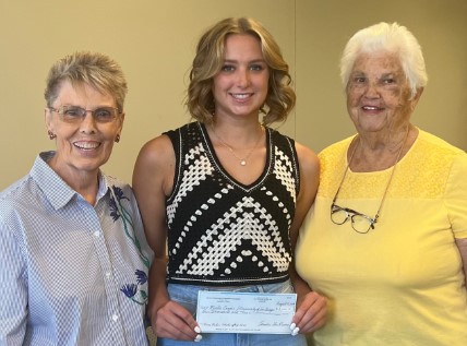 Quota of Atascadero awards scholarships to local students