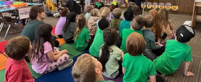 Atascadero police visit schools for Read Across America event