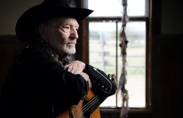 Willie Nelson will perform at the Mid-State Fair