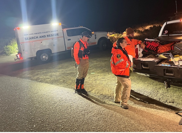 Search team rescues lost hiker at Montaña de Oro