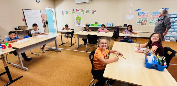 Carrisa Plains Elementary students during Ms. Jani’s color wheel lesson