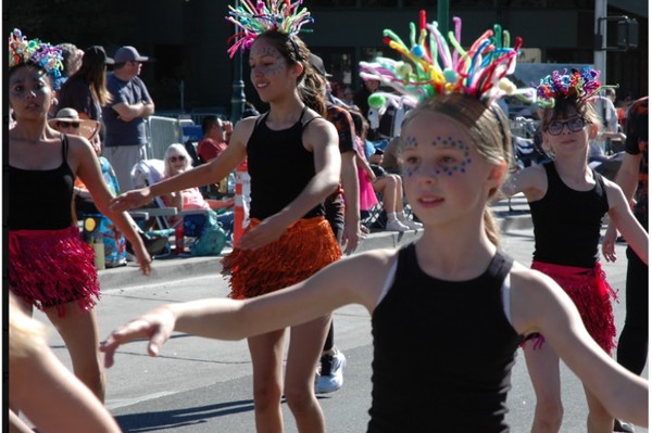 Atascadero schools march in Colony Days Parade, take home two awards